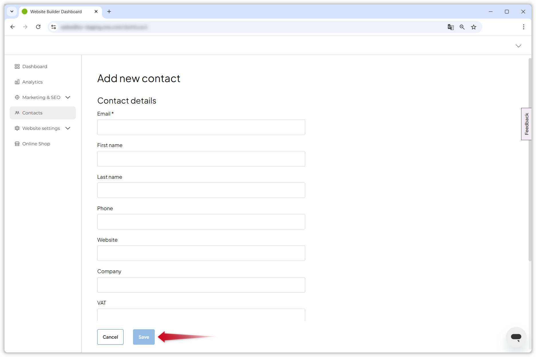 Screenshot mit dem Formular für einen neuen Kontakt. Ein roter Pfeil zeigt auf den Button "Speichern" am unteren Rand der Seite.